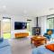 Elegant, Executive Retreat - 梅斯文