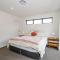 Elegant, Executive Retreat - 梅斯文