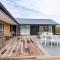 Elegant, Executive Retreat - 梅斯文