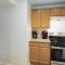 Stroll to Main St: 2BR on the Park - 费城