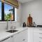 Lake Taupō Luxury Home plus Hideaway Apartment - Taupo
