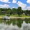 Lake Cabin; Renovated, Flat Lot, Dock, Sandy Beach, Many Games and Lake Toys! - Annandale