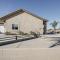 Dog-Friendly Home Near Golfing in Bakersfield!
