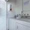 2BR Coastal Getaway! - Форт-Лодердейл