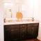 Bright Artists Cottage-mins To Dt,campus,stadium