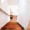 Bright Artists Cottage-mins To Dt,campus,stadium