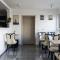Hotel 83