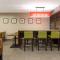 Country Inn & Suites by Radisson, Wichita East, KS - Уичито