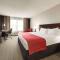 Country Inn & Suites by Radisson, Kansas City at Village West, KS