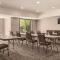 Country Inn & Suites by Radisson, Detroit Lakes, MN