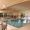 Country Inn & Suites by Radisson, Lewisburg, PA