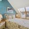 Ski on ski off, conveniently located, 2 bedroom condo with beautiful views, access to indoor pool Sunrise B3 - 基灵顿
