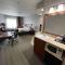 Country Inn & Suites by Radisson, Appleton North, WI