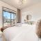 Coastal Luxury: 2BR Retreat with Sea Views - 迪拜