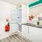 Sleek and Stylish 3 Bed in Greenock - Sleeps 8