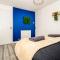 Sleek and Stylish 3 Bed in Greenock - Sleeps 8