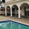 Villa Familiar con Piscina cerca Av Ecológica