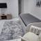studio charmant canapé lit Netflix Prime video wifi Dazn - 勒阿弗尔