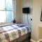 Single Room - Bed for the night - Close to Beach - St. Leonards