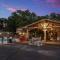 Stonegate Lodge - Pool & Firepits Room #208
