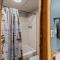 Stonegate Lodge Sleeps 4 Fast WiFi Firepits TV Salt Water Pool Room #204