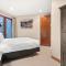 315 Park Avenue, Luxury Townhouse with River Views in Aspen - أسبين