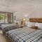 Stonegate Lodge 2mi to Historic DTWN Pool WiFi 2 Queen Beds Room #210