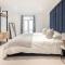 3 Bedroom, 3 bathroom large flat with sea views!