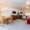 Studio w/Kitchen 2nd Floor #213 at Donner Lake Village