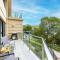Paradiso, 4,4 Laman St - Unit with aircon, wi-fi, pool and in the heart of town, water views