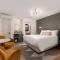 Petit Soleil - Bed, Breakfast and Bar