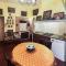 Awesome Apartment In Béziers With Wifi - 贝济耶