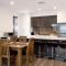 Luxury home in Christies Beach with King Bed, NBN, Netflix, 3Bed 2Bath