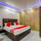 OYO Flagship Hotel Love Inn - Lucknow