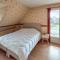 Nice Home In Saint-pierre De Vareng With Wifi And 5 Bedrooms - Saint-Pierre-de-Varengeville