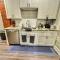 Modern Luxe 3BR 1BA with Bar 7 - كولومبوس