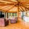 Hidden Orchard - Pet Friendly - 4 Mins Walk to Beach
