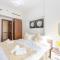 Elegant 2 BR @ near Downtown w/ Large Terrace & Canal View - Dubaj