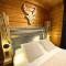 LE RENNE Chalet en bois au calme avec SPA Jacuzzi - لابريس