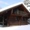 LE RENNE Chalet en bois au calme avec SPA Jacuzzi - لابريس