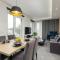 Milionowa Loft Apartment with Parking in Łódź by Noclegi Renters