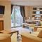 Surrounded by fields just 3 miles from Stratford - upon Avon - Alveston Pastures Retreat