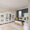 Harbour Heights by Bloom Stays