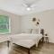 Charming Oasis Near Downtown and Beach