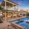 The Modern Indio Large Family Home With Pool And Spa - إنديو
