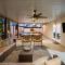 Hidden Gem Retreat With Large Entertainers Backyard
