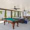 Hidden Gem Retreat With Large Entertainers Backyard