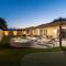 Desert Noir Modern Chic Pool Retreat - إنديو