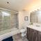 McCormick 2Br-2Ba family unit for up to 8 guests with Optional Parking & Gym Access - Chicago