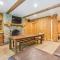 Enjoy this stunning Log home with open floor plan and tons of natural lighting Ridgetop - Killington